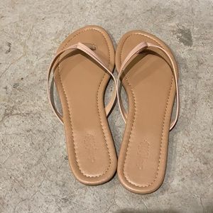 💛 charlotte russe flip flops